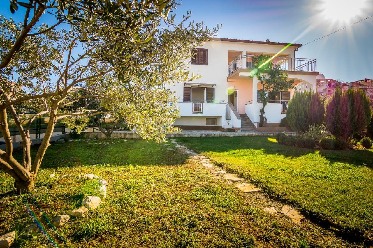 Apartment Dominik Trogir Exterior foto